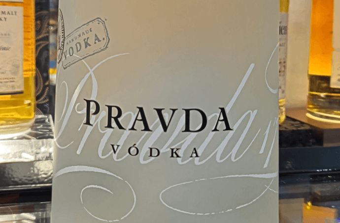 Pravda Vodka 3L Zbliżenie